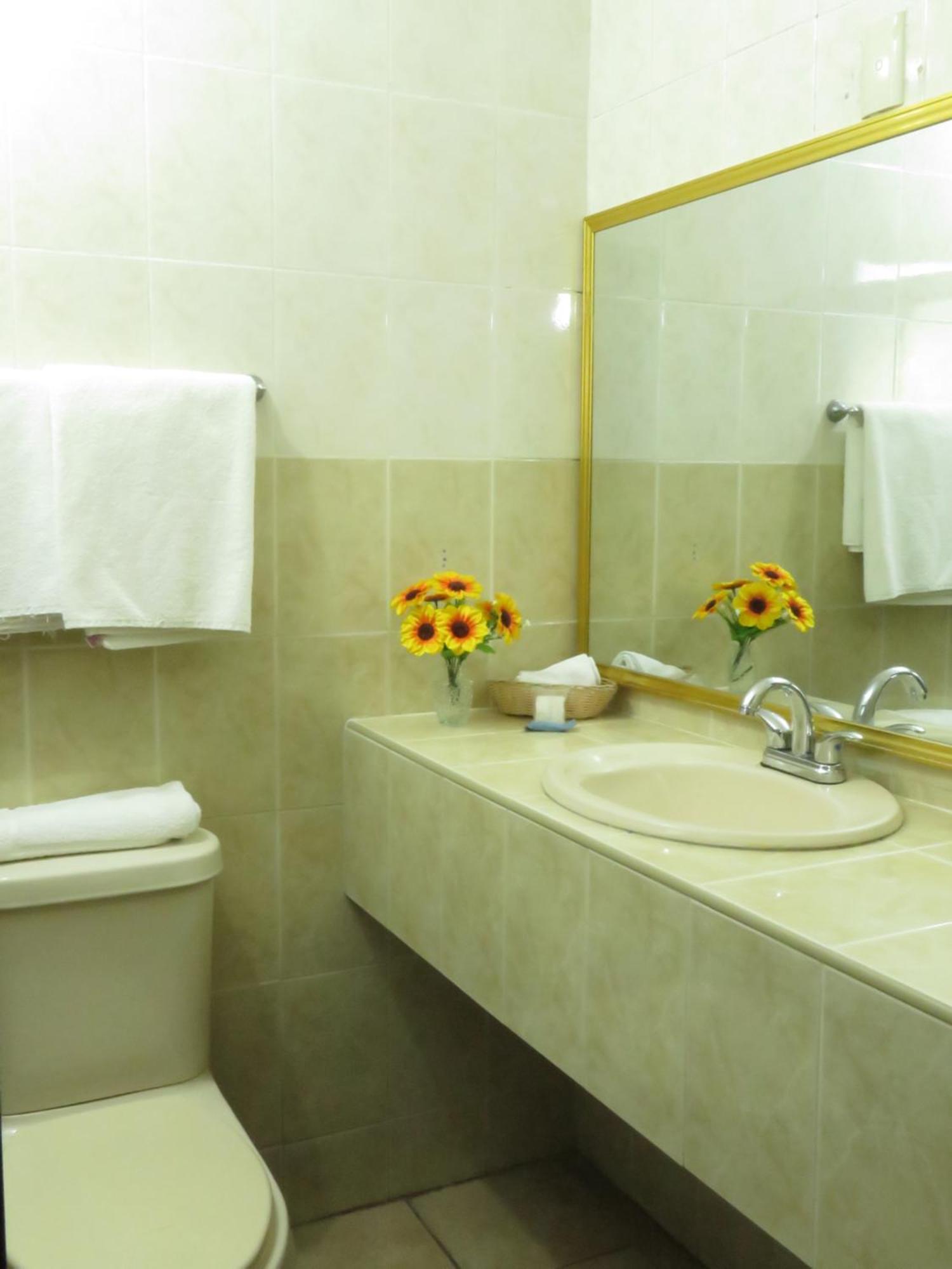 Hotel Los Girasoles Tepic Exteriör bild