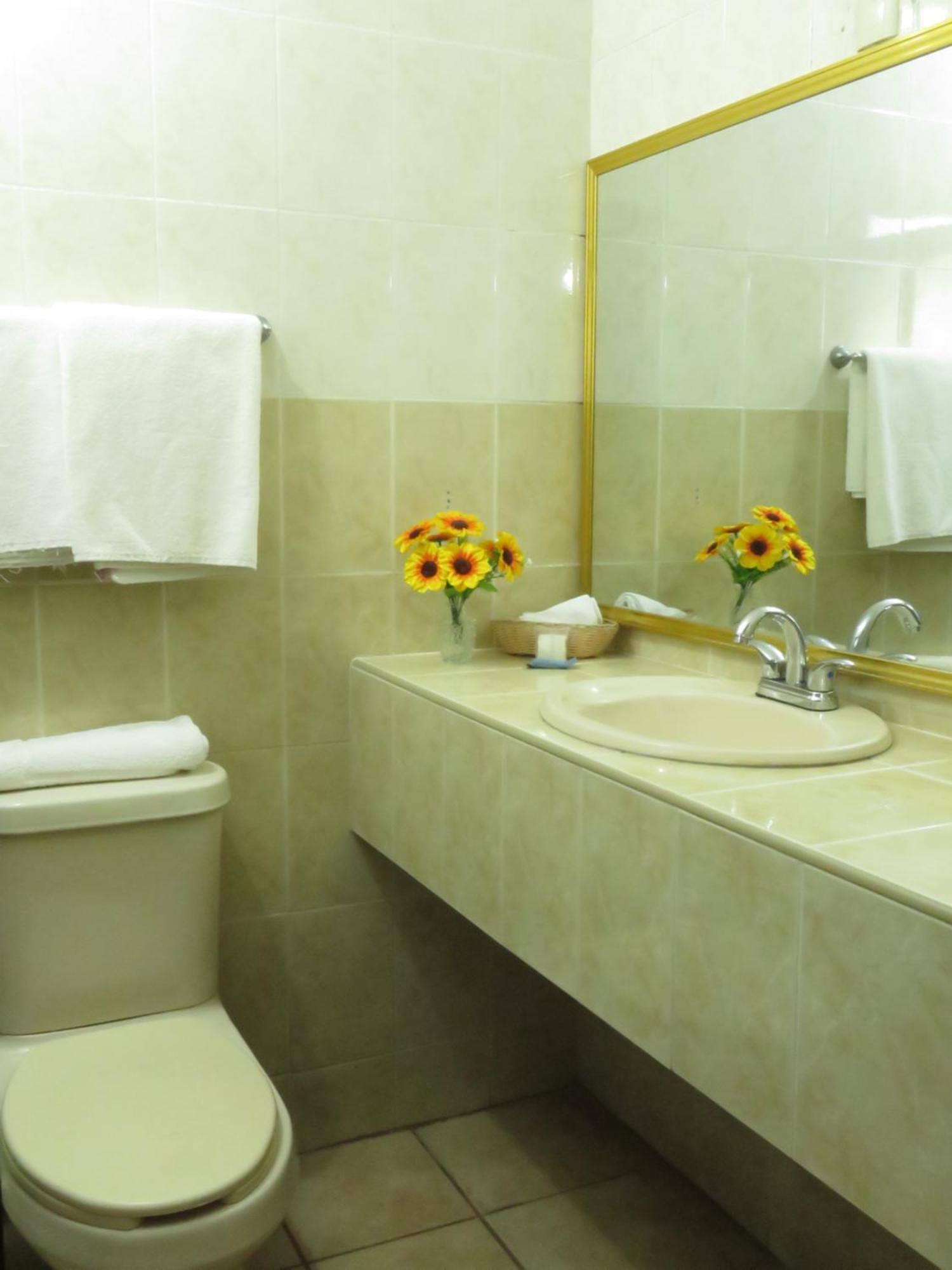 Hotel Los Girasoles Tepic Exteriör bild
