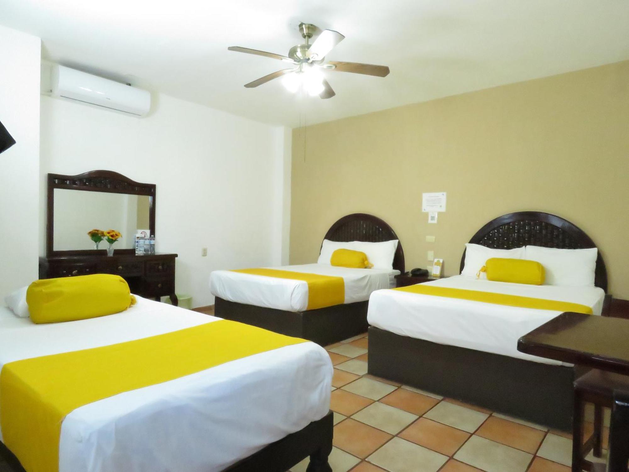 Hotel Los Girasoles Tepic Exteriör bild