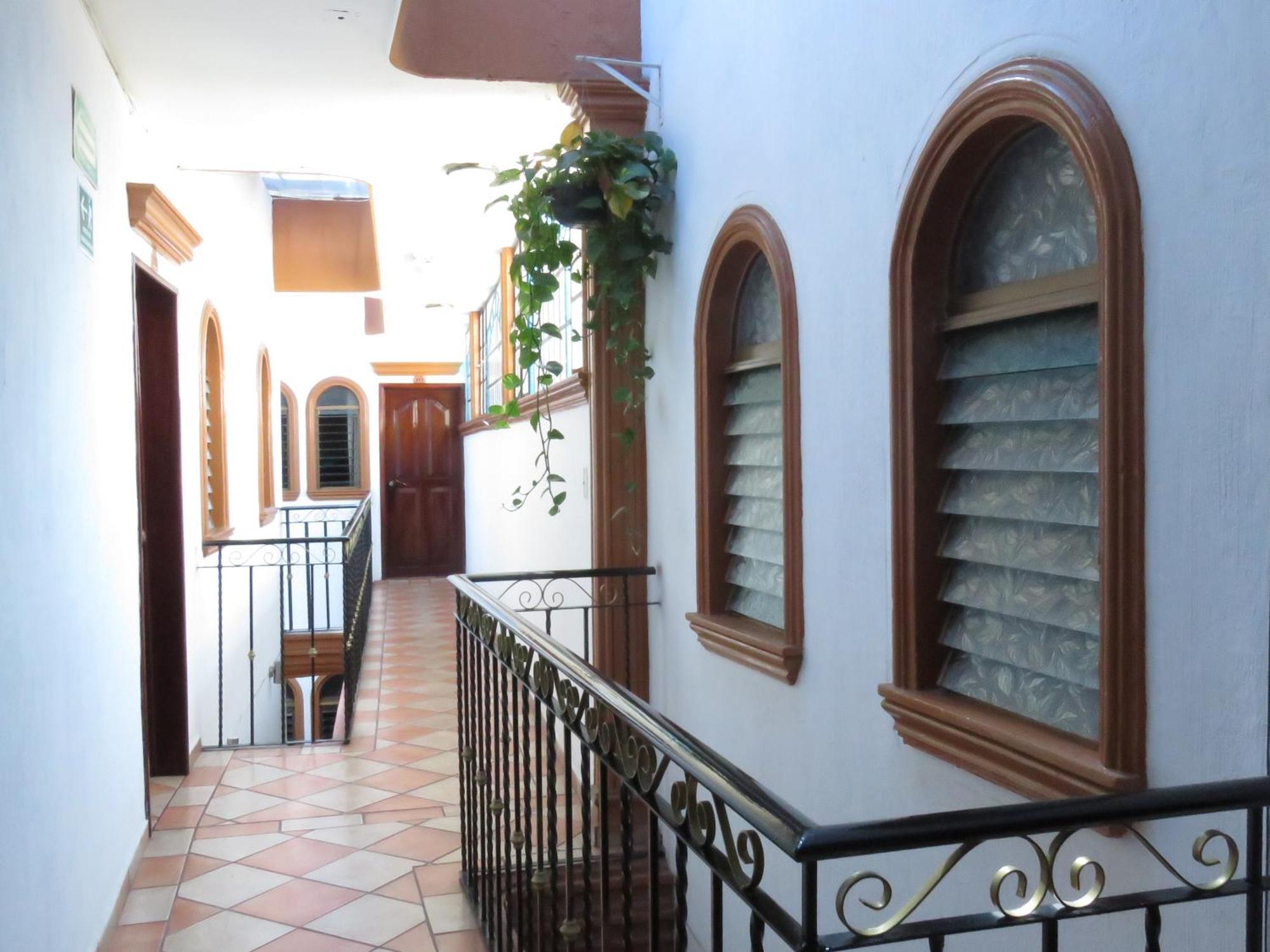 Hotel Los Girasoles Tepic Exteriör bild